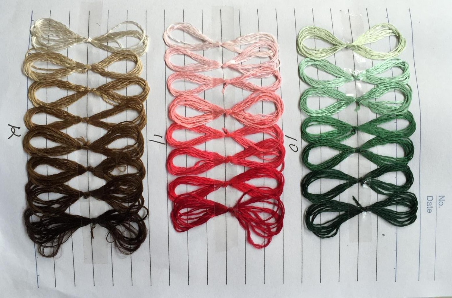 962 colors Natural mulberry silk embroidery floss threads sample book color reference book