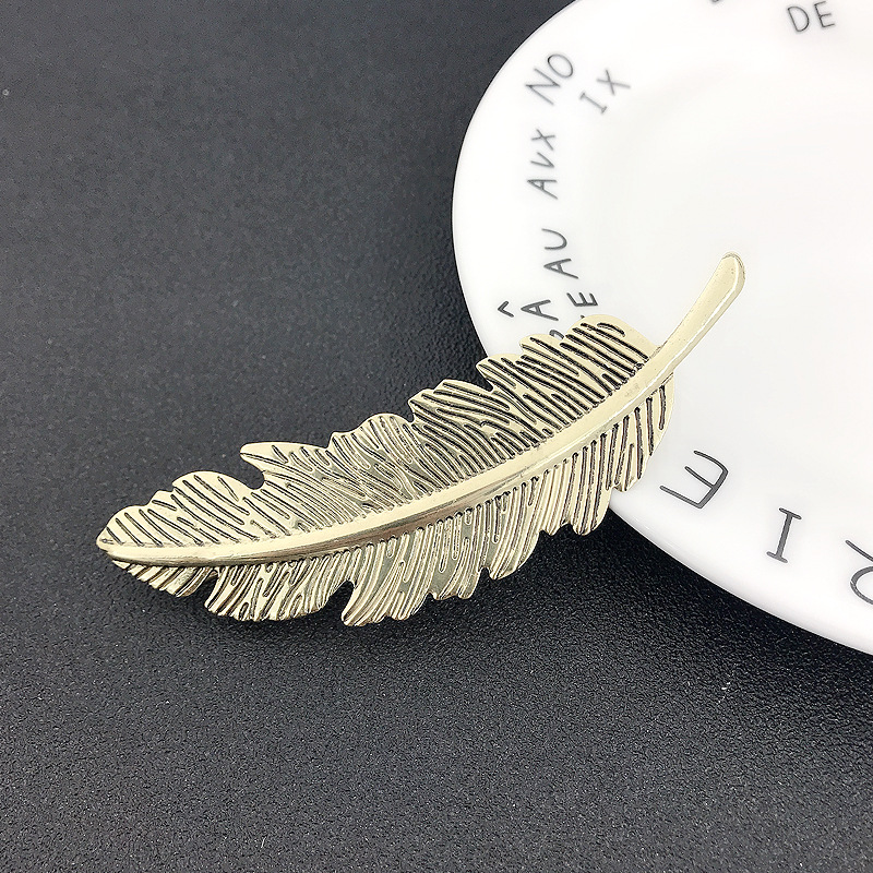 Pasadores con forma de hoja de plumas de Metal Vintage para mujeres y niñas, aleación de belleza, oro, plata, horquillas, joyería de , pinzas para el cabello: YELLOW