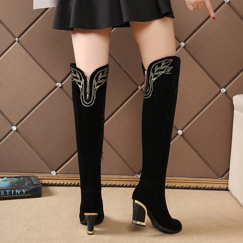 Vrouwen Knie Hoge Laarzen Suede Metalen Mode Laarzen Winter Schoeisel Schoenen Rits Chunky Hakken Metalen Decoratie Y960