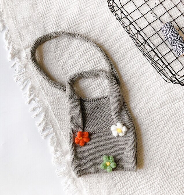 Sød blomst strik pige diagonal taske blomst strik tasker klud skuldertaske børn piger taske strik crossbody taske blomst vævet håndtaske: Grå
