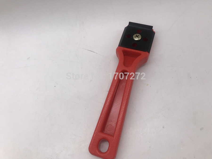 The plumber tools PE pipe drawknife, scraping knife, scraper blade, rabbler, pipe fitting