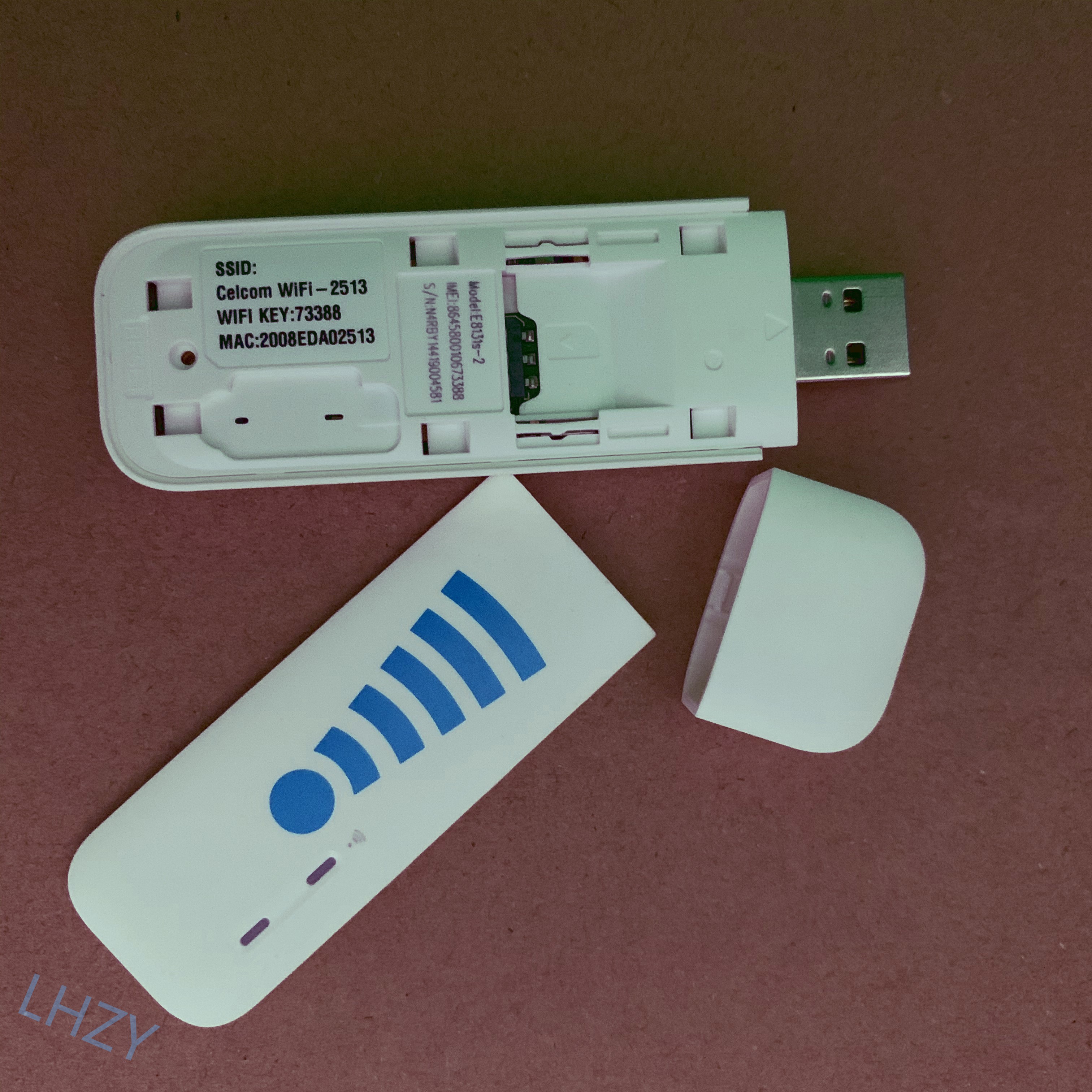 Used Unlocked HUAWE I E8131 3G 21Mbps WiFi Modem Router pk e8372 MF70 E355