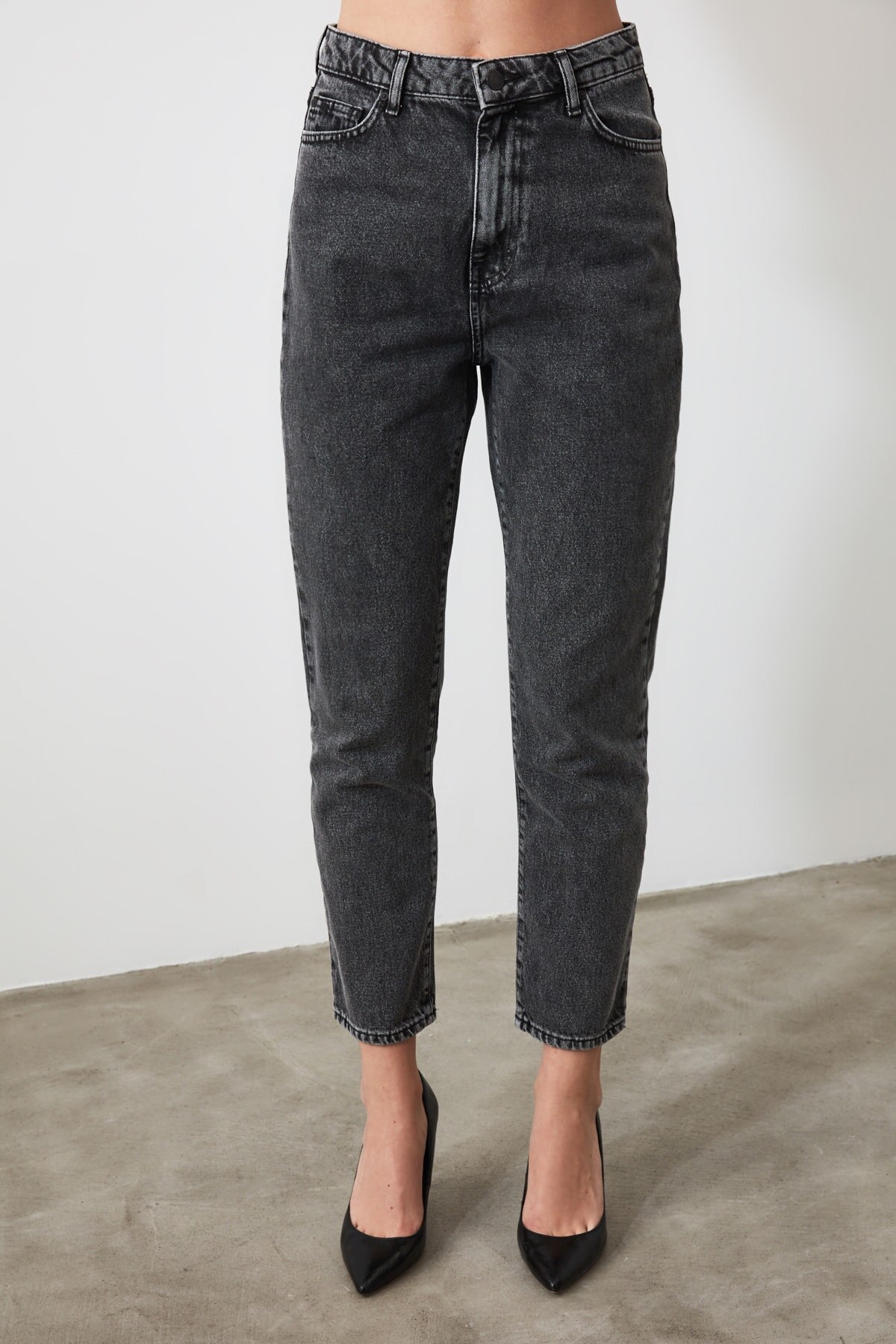 Trendyol High Bel Mom Jeans TWOSS20JE0021