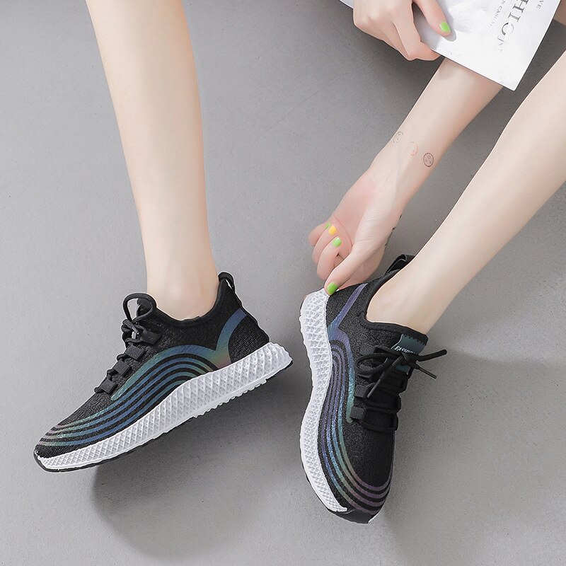 Vrouwelijke Toevallige Platte Reflecterende Schoenen Vrouwen Mode Comfortabele Zomer Ademend Mazen Sneakers Dames Gevulkaniseerd Platform Schoenen