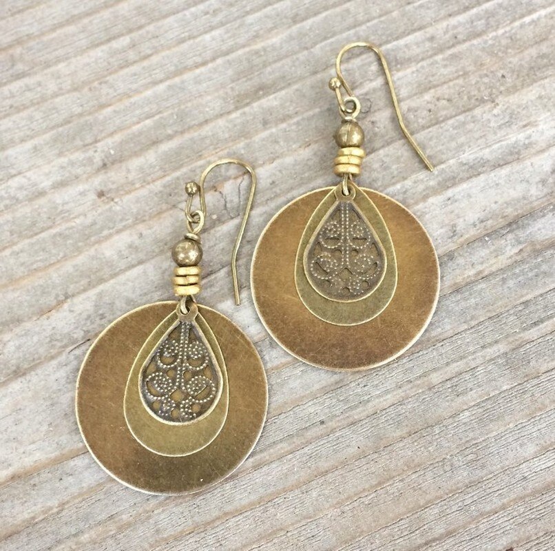 Ethnic Round Bronze Carved Earrings for Women Bohemian Metal Gold Color Old Distressed Beaded Dangle Earrings Jewelry