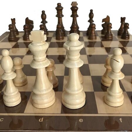 Jeu d'échecs de luxe en bois de noyer