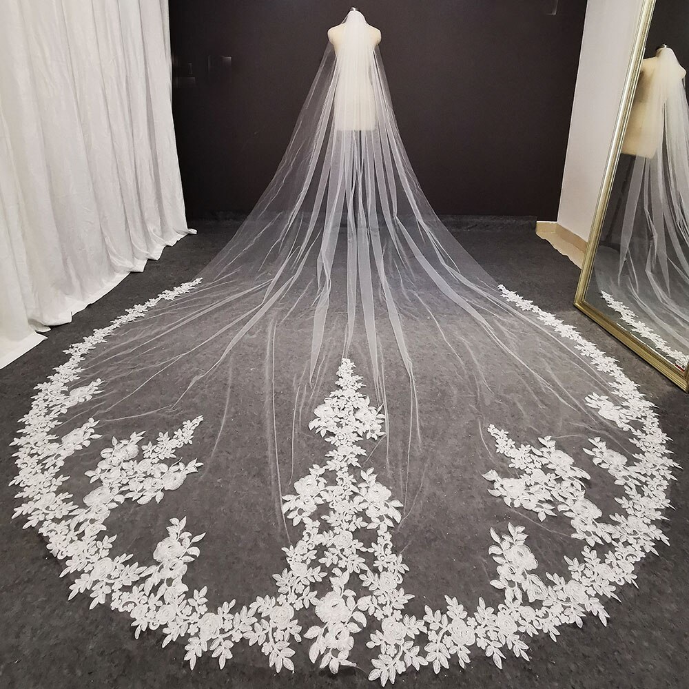 Luxury 4 Meters Long Lace Wedding Veil with Comb White Ivory Bridal Veil Bride Headpieces Wedding Accessories
