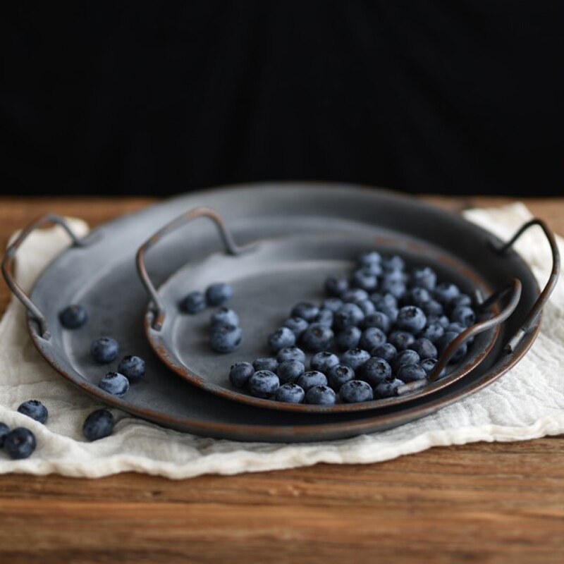 European Retro Wrought Iron Round With Handle Storage Tray Classic Metal Serving Bread Tray Photography Props for Home Decoratio