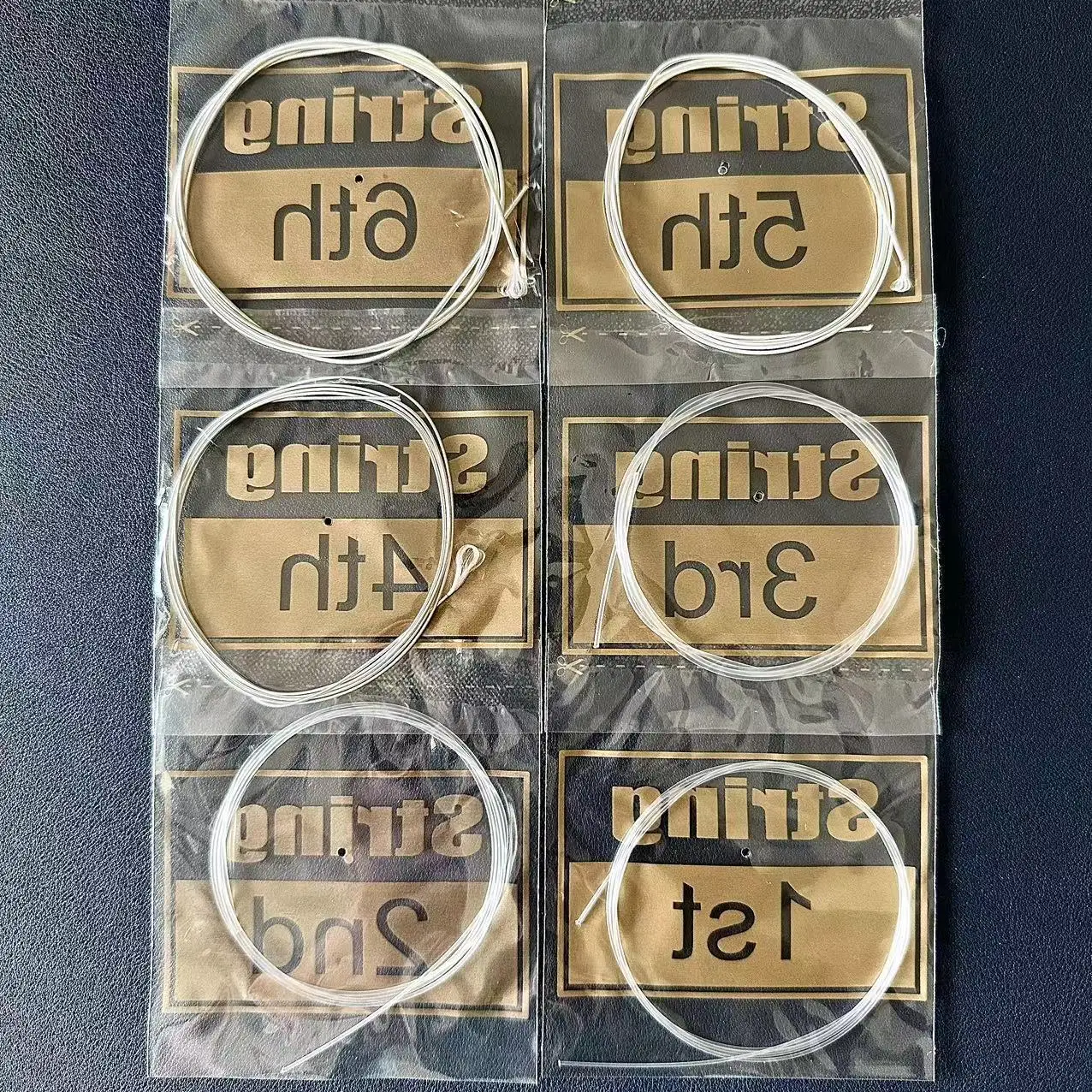 Cordes de guitare classique - Basses à noyau en nylon - Alliage de cuivre plaqué argent - Tension normale / Jeu de 6 cordes (028-043)