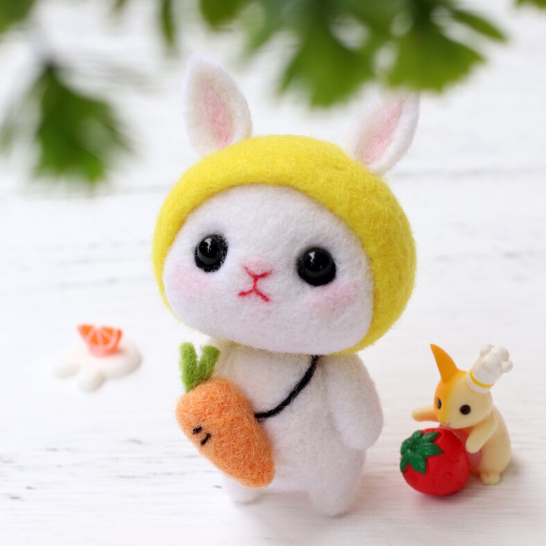 Handmade diy material package with wool felt poke and poke music cute pet puppy cute pet bunny series combination: Carrot Bunny