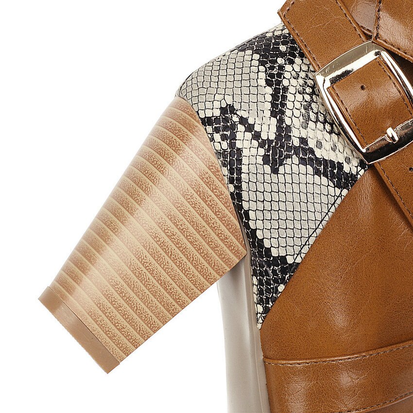 Qutaa slangeskind pu læder blandet farve mellemlæg støvler firkantet hæl efterår vinter spænde kvinder sko stor størrelse 34-43