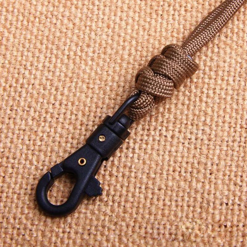 1pc håndlavede paracord lanyard nøglering til fløjter ledning nøgler id badge mobiltelefon klatring plastik klip hængende nakke reb lanyard: Brun