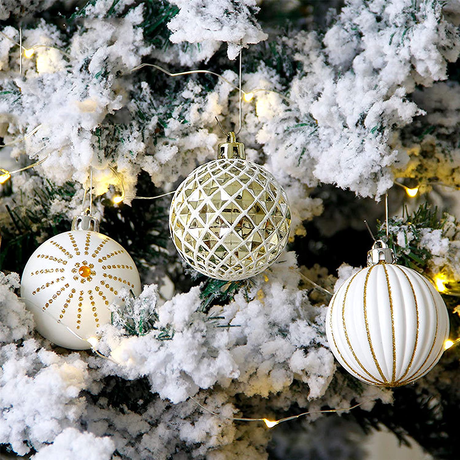 30pcs Painted Christmas Ball Ornaments 60mm Gold and White Painted Shatterproof Christmas Tree Pendant Party