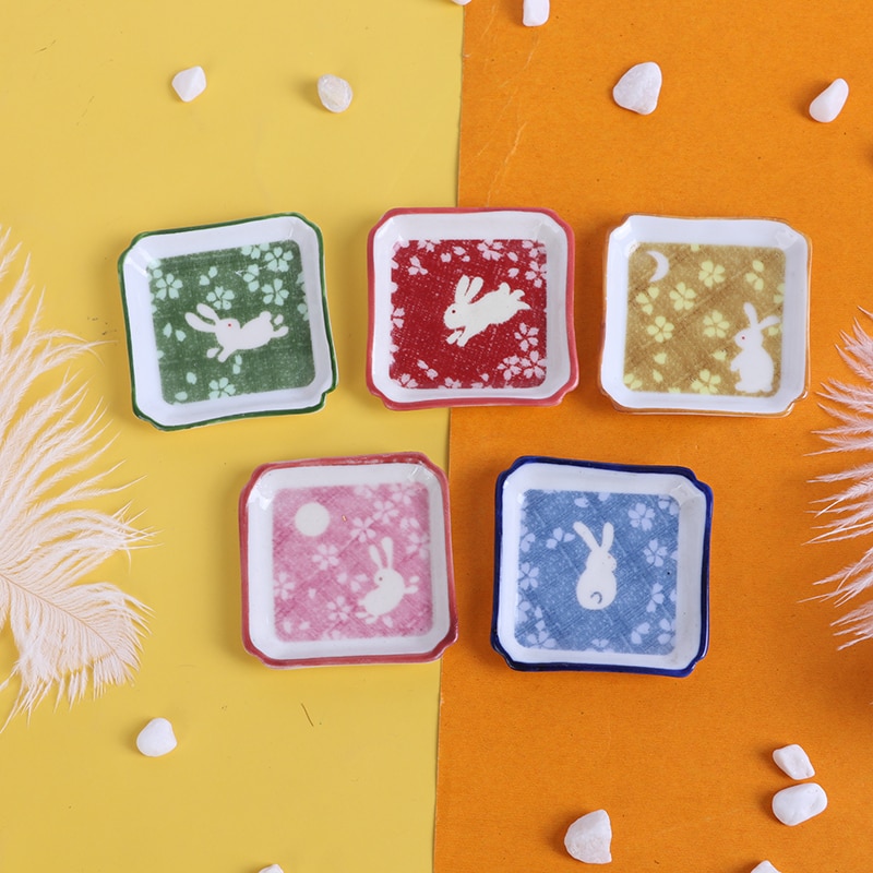 1Pc Casa Delle Bambole mini Ceramica Da Tavola Piatti Vassoi Bambola Piatti di Cibo Cucina Giocattolo 5 centimetri x 5cm