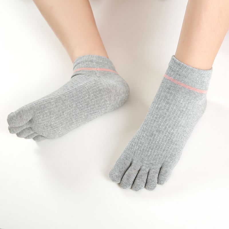 Nowa bawełniana kobieta joga krótkie skarpetki robić kostki oddychające sportowe Pilates skarpetki baletowe pięć palców zdatność taniec skarpety uciskowe