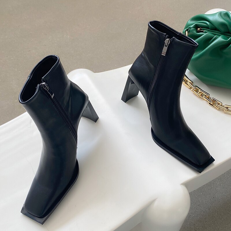 Ins lyx kvinnor fyrkantig tå tjocka höga klackar ankelboots stripper vit svarta klackar korta chelsea boots vinter festskor: Svart / 7.5