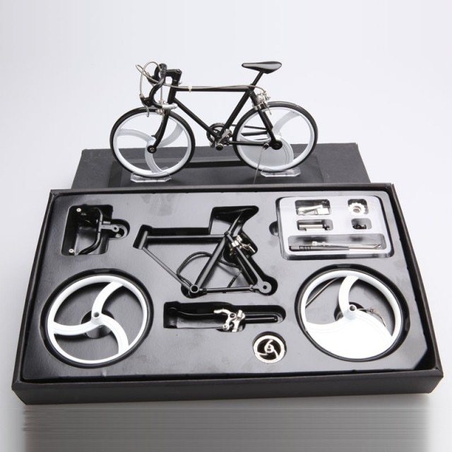 1: 6 Scale Alloy Die-casting Assembled Model Manual DIY Bicycle Assembly Children's Toys Christmas Decoration Ornaments