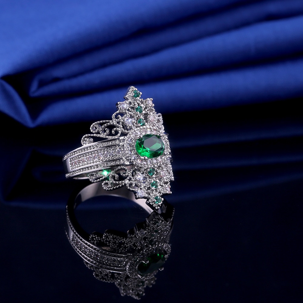 Luxury Retro Palace Style Wedding Engagement Rings for Women Ladies Exquisite Green Zircon Crown Rings Jewelry Anel