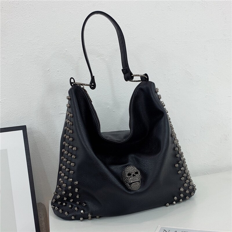 Punk skull borse a tracolla da donna grande capacità moda rivetto borsa da donna in pelle PU nera hobos femminile borse a tracolla bit tote