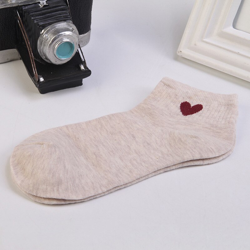 Moda Harajuku kobiety długie skarpetki bawełniane skarpety sportowe japońnarty nowość kocham serce wzór skarpetki Hiphop trwała bawełna fajne skarpetki