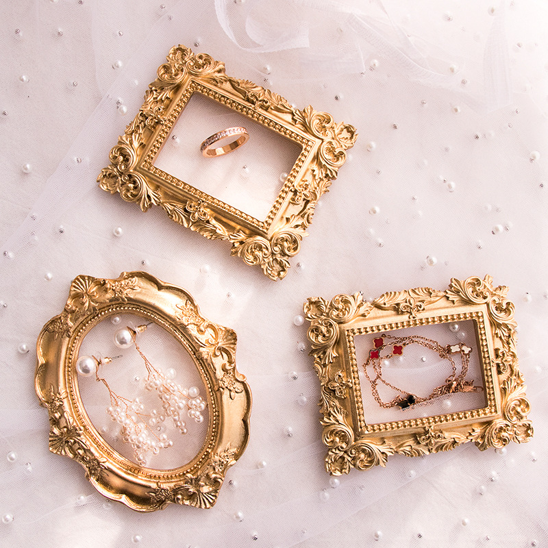 Marco de fotos pequeño Retro dorado, accesorios para fotos, adornos de marco, joyería Vintage, cosméticos para uñas, decoración de sesión