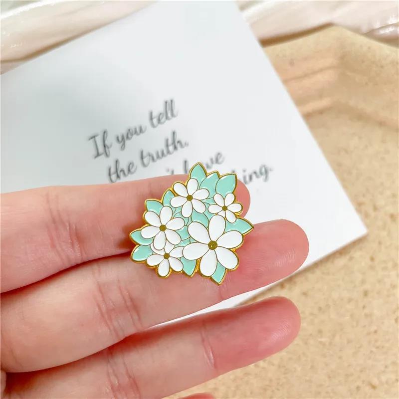 Lovely Flower Badge Temperament Sunflower Lily Flower Metal Brooch Fresh Mori Lotus Daisy Badge Female Clothing Accessories