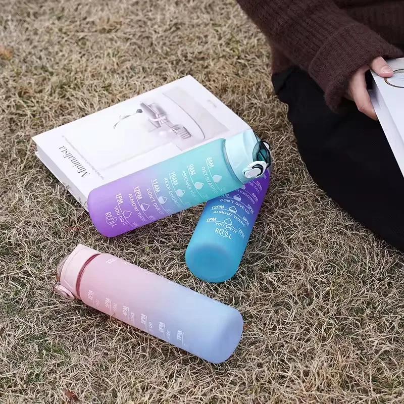 Butelka na wodę 2 litry ze słomką, butelki robić picia na zewnątrz z oznaczeniem czasu, duża pojemność, kubek outdoorowy, butelka na wodę zdatność.