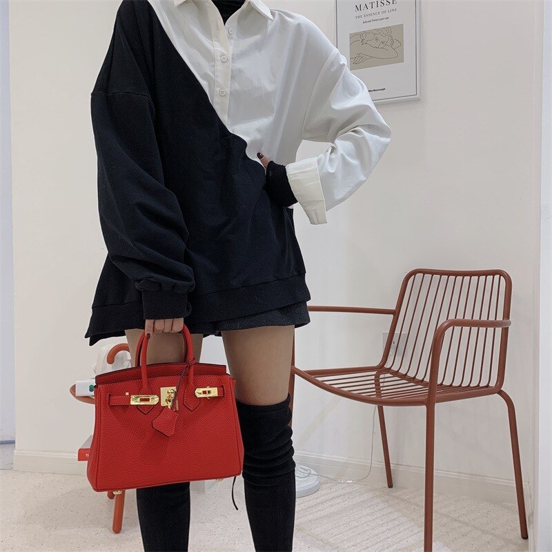 litchi pattern platinum bag 30cm buckle handbag Boutique foreign trade popular single shoulder bag 25cm spot: Red Trumpet