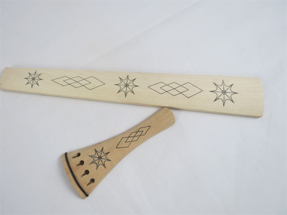 Baroque style nature maple 4/4 violin fingerboard/tailpieces,carved