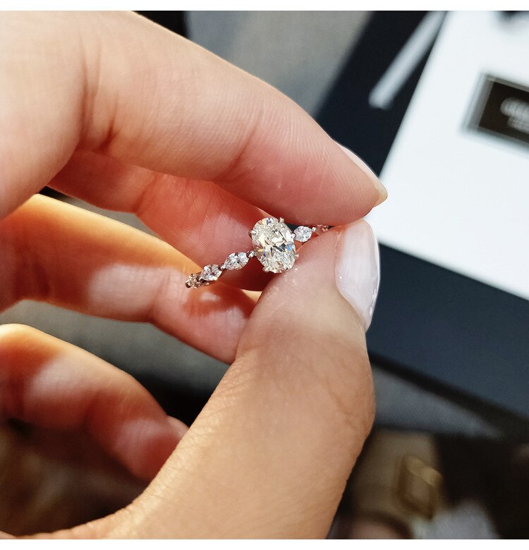 Ramos Exquisite White Gold Pigeon Egg Shape zircon Ring for Women Simple Luxury Engagement Wedding Jewelry