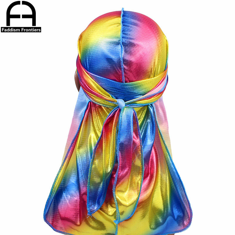Menns fargerike glitrende durags turban bandanas menn skinnende silkeaktig durag hodeplagg hodebånd hårdeksel tilbehør bølgekapper kluter lue: Regnbue
