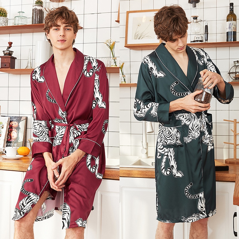 Mænd satin kimono sommer silke badekåbe rød tiger knælang langærmet badekåbe mørkegrøn morgenkåbe til mandligt nattøj