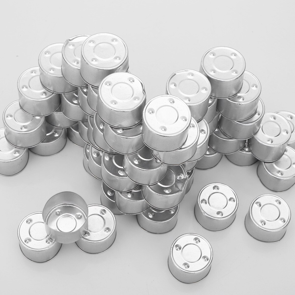 50 Stuks Lichtgewicht Premium Aluminium Thee Licht Cups Pannen Theelichthouders Voor Diy Kaars Maken Projecten