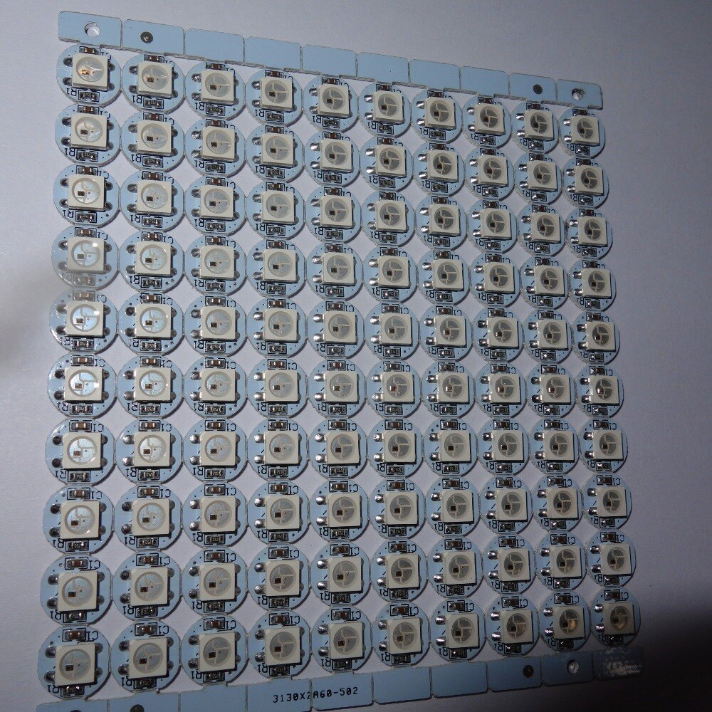 SK6812-RGB adressable led avec dissipateur thermique (10mm * 3mm); entrée DC5V; 5050 SMD RGB avec circuit intégré SK6812;