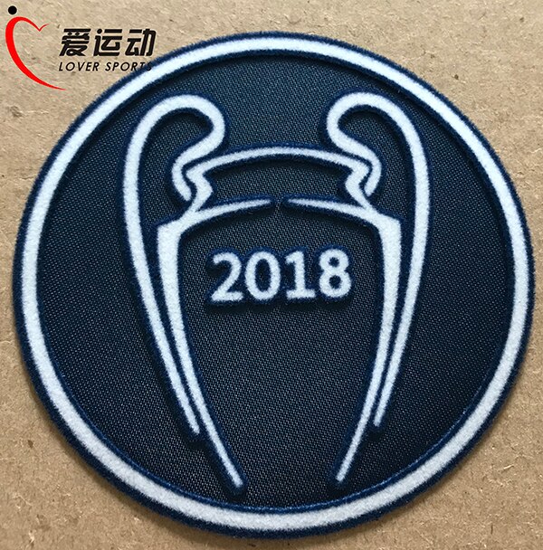 Madrid 2018-2019 conjunto crachá 13 UCL Campeão 2018 + Troféu UCL honra crachá