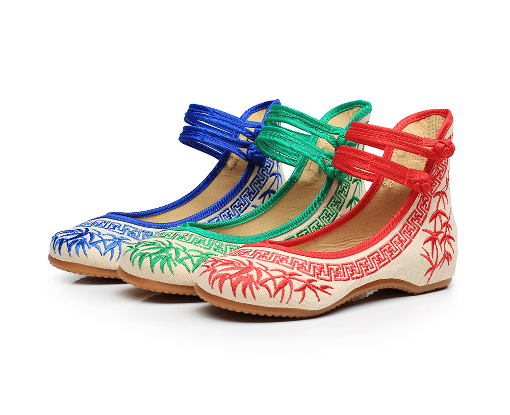 Zapatos chinos mujeres bordado tela pisos flor bordado viejo Peking lona Casual baile Ballets zapatos de la suerte de liquidación