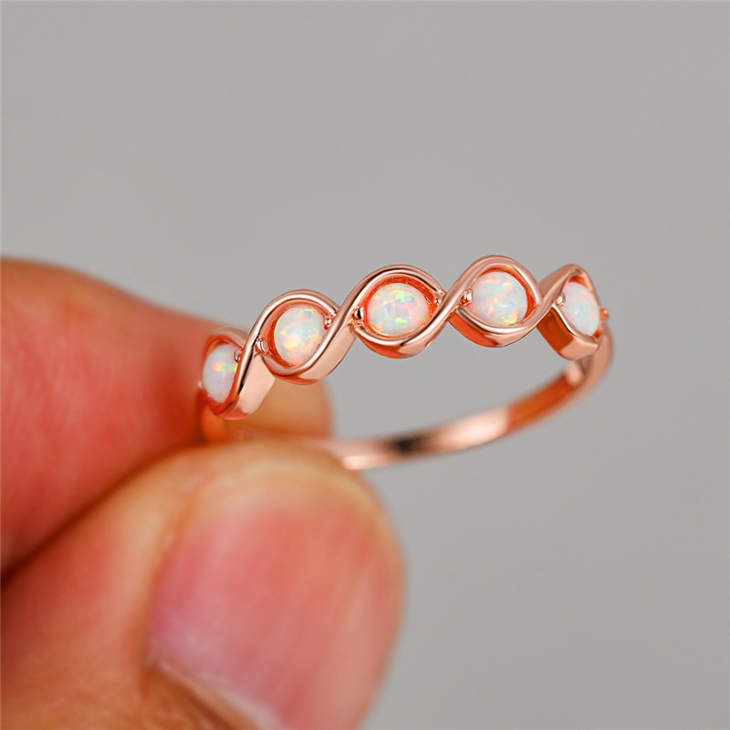 Minimalistisk kvindelig rund opal krydsring fest vielsesringe til kvinder rose guld farve fyldt fingerring