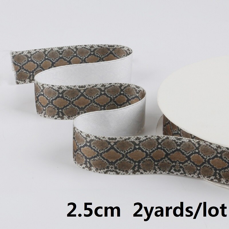 Valitse koko 1.5-4cm käärmeennahkanauha seksikäs tyyli puuvilla/polyesteri koristenauha vaatekasseihin kengät kodin sisustus: 2.5cm oliivinvihreää