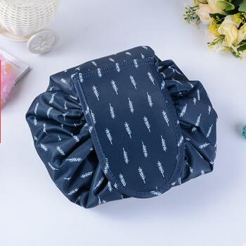 Women Unicorn Flamingo Cosmetic Bag For Travel Drawstring Makeup Toiletry Storage Organizers Portable Wash Kits Bag: Feather