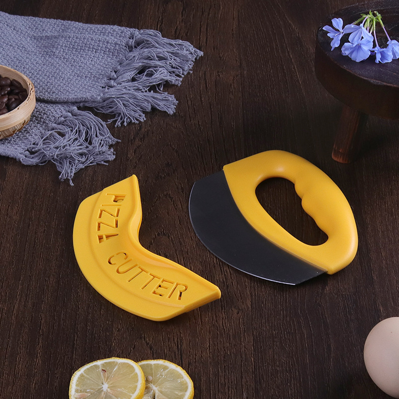 Pizza Cutter With Protective Cover Shaker Semi-circle Shaker Multi-purpose Food Chopper Knife Kit Cooking Baking Tools