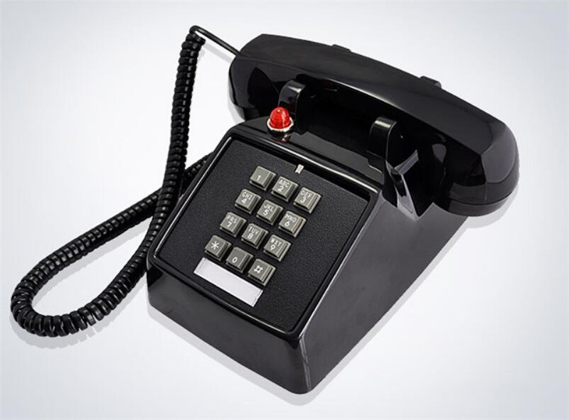 Old button type antique retro landline antique telephone American mechanical ringing European telephone: black
