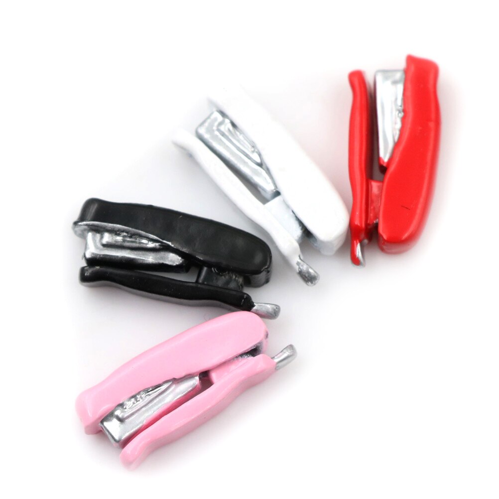 1pcs Mini Stapler Dollhouse Miniature 1:12 Toy A Metal Pink Stapler Length 1.9cm Doll Accessories Random Color