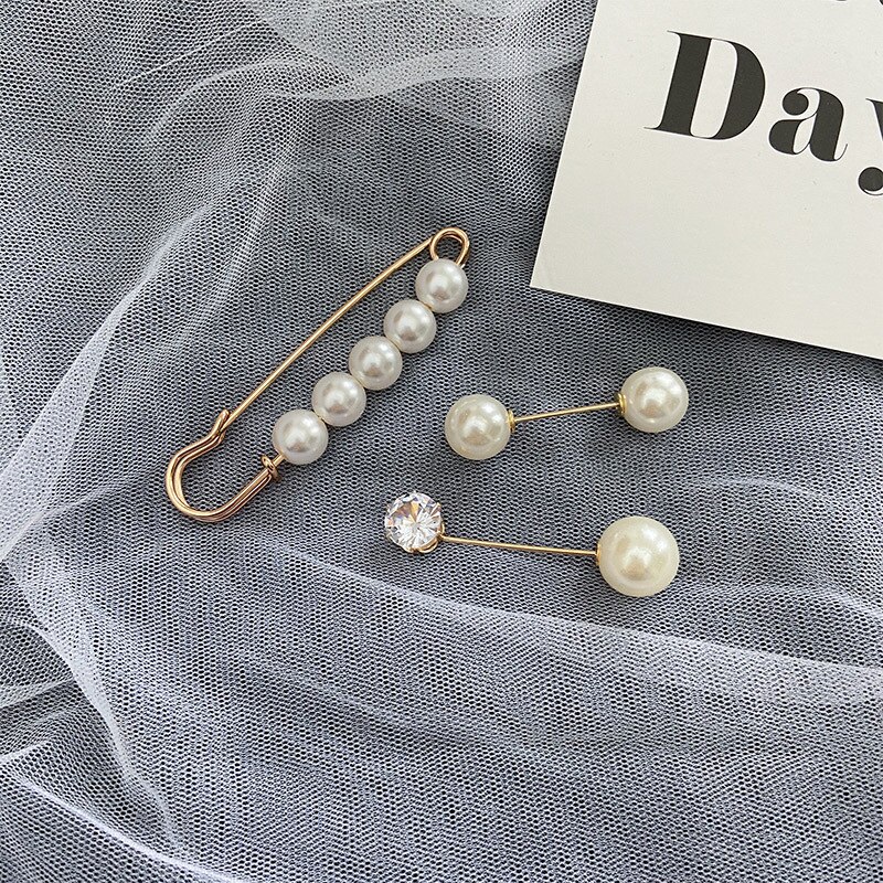 INS Network Red Pearl Brooch Female Anti-Exposure Buckle A- line Pin Fixed Clothes Small Pin Safety Pin Corsage Accessories: 1  White Five Pearl Brooch Three piece Set