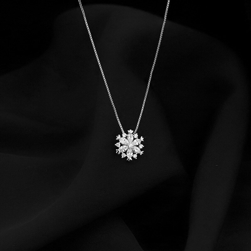 Snowflake Necklace for Women Sterling Clavicle Chain Ins Simple All-Match Niche Rose Girlfriends for Two