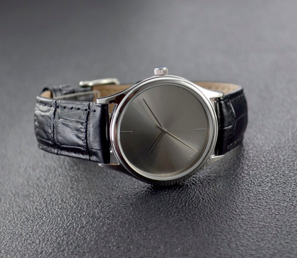 Minimalist watch Sunray Dial Worldwide