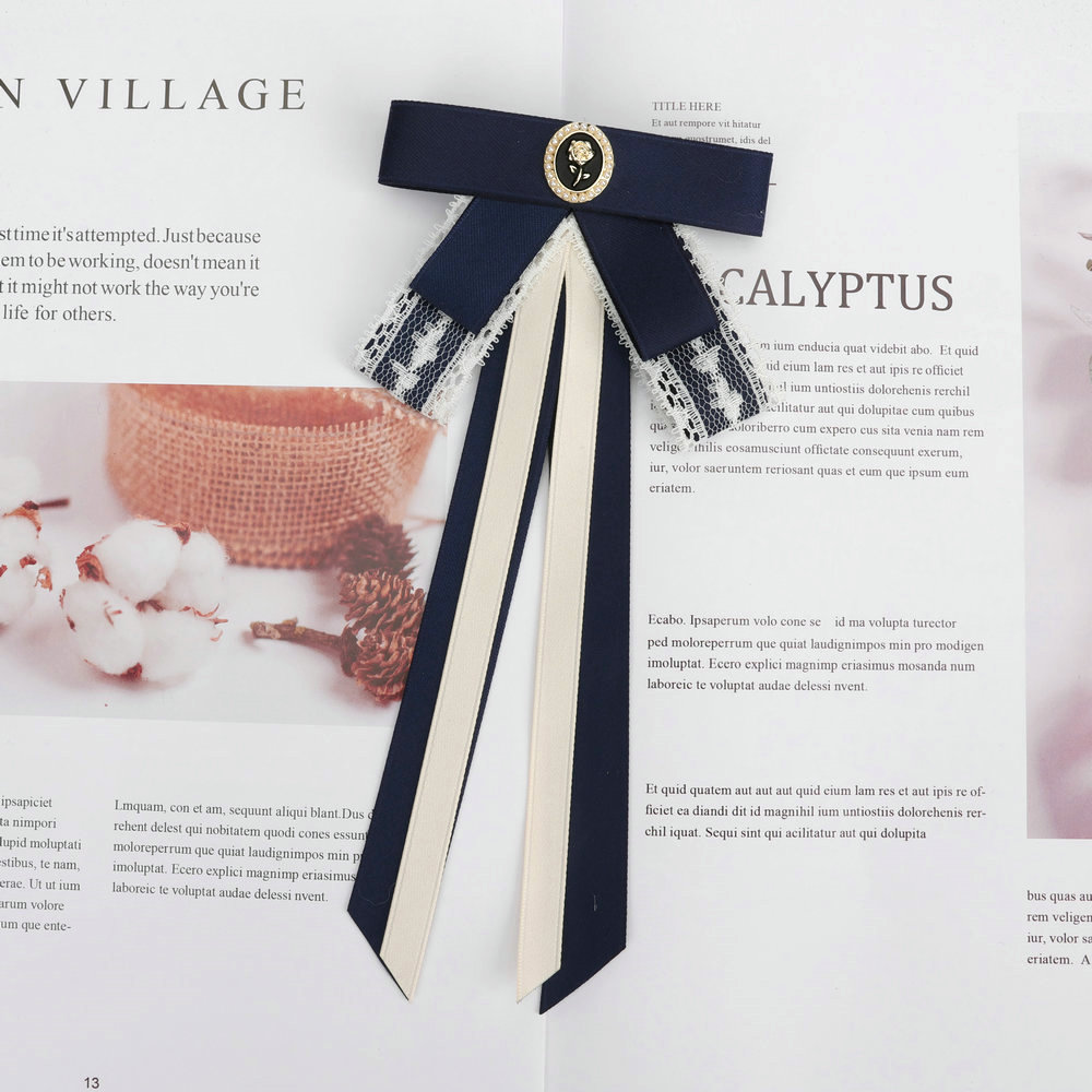 Kvinder vintage forudbundet slipsbroche imiteret diamantsmykker bånd butterfly corsage til skjortekrave tøj: Mørkegrå