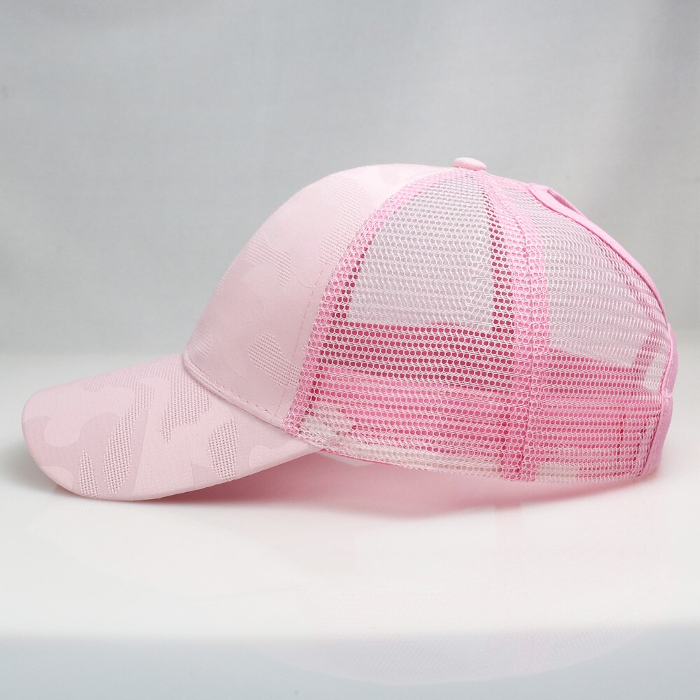 Dames roze baseballpet met camouflagepatroon, rommelige hoge knot, paardenstaart, mesh truckerpet, verstelbaar