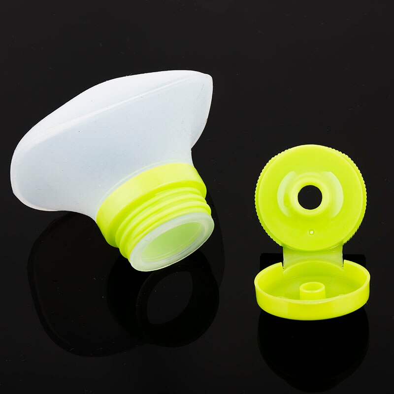 Green Silicone Kitchen Gadgets Salad Squeeze Sauce Jar Kitchen Supplies Picnic Camping Gadget