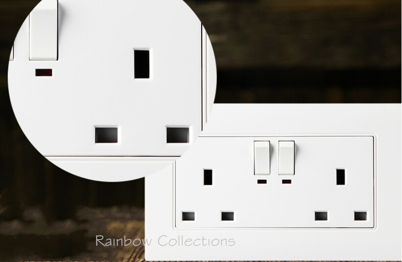 146*90mm White 250V ,13A British Double Three-hole Power Socket Wall Socket UK Plug , with Copper Stud