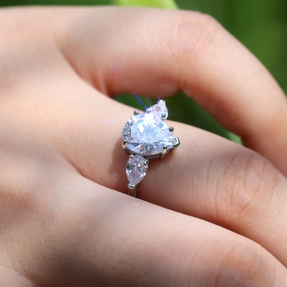 HUITAN Klar Wasser Tropfen Geformt Klassische Hochzeit Engagement Ringe Reißen Birne Geformt kubisch Zirkon Stein Frauen Schmuck Ring